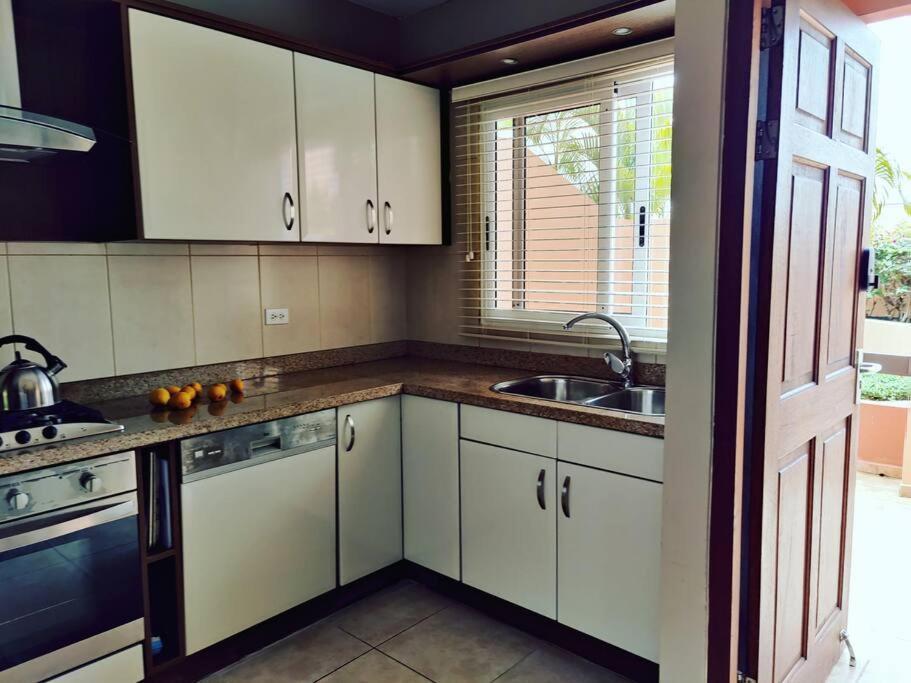 Aruba Family Oasis 2Br Pool 3Min Walk To Eagle Beach Palm Beach Bagian luar foto